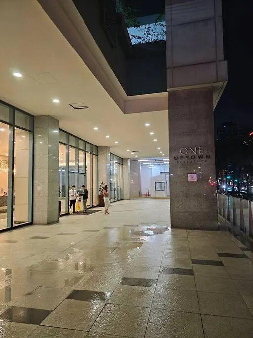 Apartment One Uptown Bgc Modern & Spacious, Great Location, 200Mbps & Washer Manila Philippines