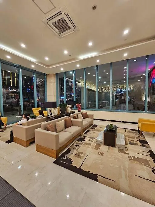 One Uptown Bgc Modern & Spacious, Great Location, 200Mbps & Washer Manilla