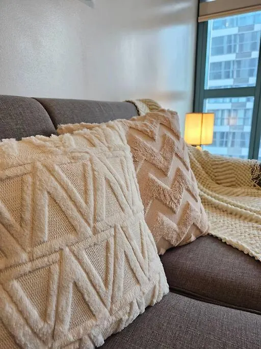 One Uptown Bgc Modern & Spacious, Great Location, 200Mbps & Washer Manila 0*,  Philippines