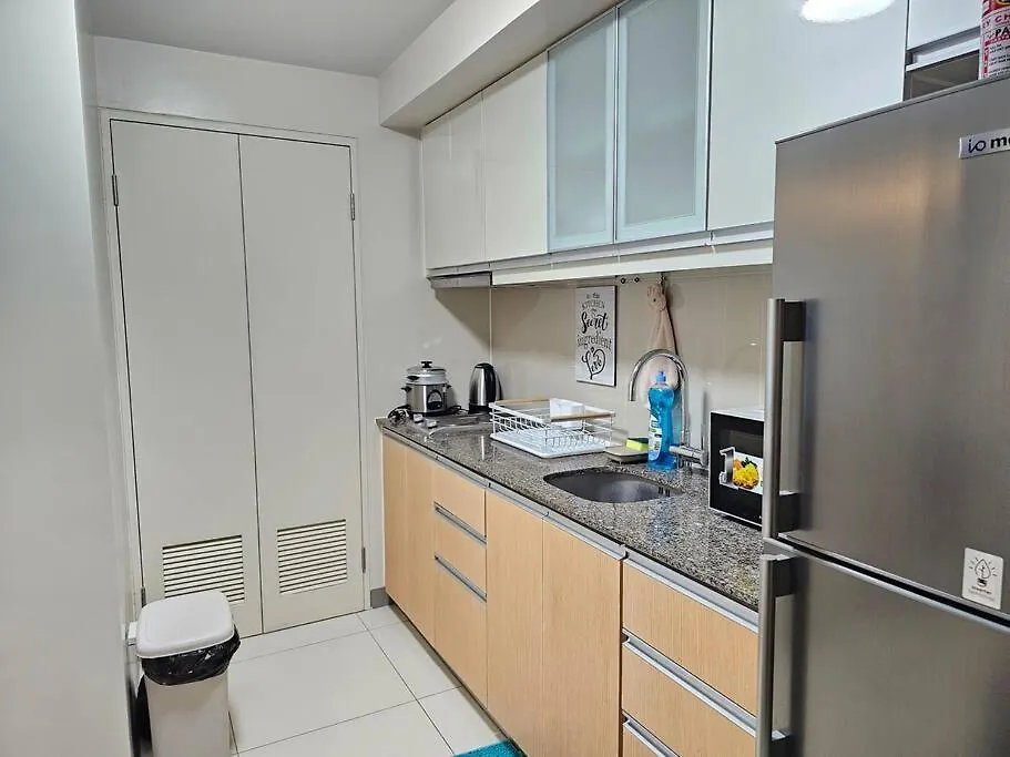 One Uptown Bgc Modern & Spacious, Great Location, 200Mbps & Washer Manilla 0*,  Filippijnen