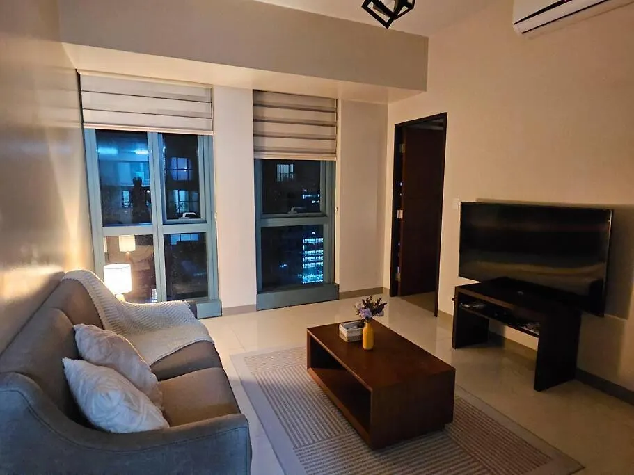 One Uptown Bgc Modern & Spacious, Great Location, 200Mbps & Washer Manila Philippines